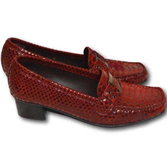 Stuart Weitzman Loafer Heel Pumps Snake Print Red Leather Womens US 7.5 M - Picture 7 of 8